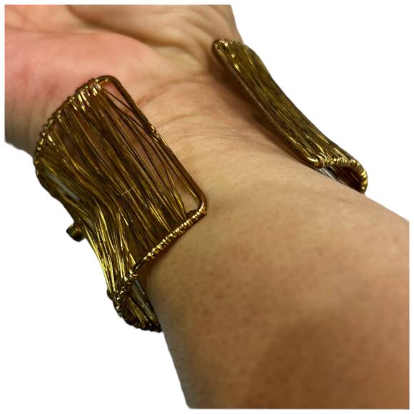 Textured Wire Cuff Bracelet with Blue Crystal Accents - Picture 10 of 11